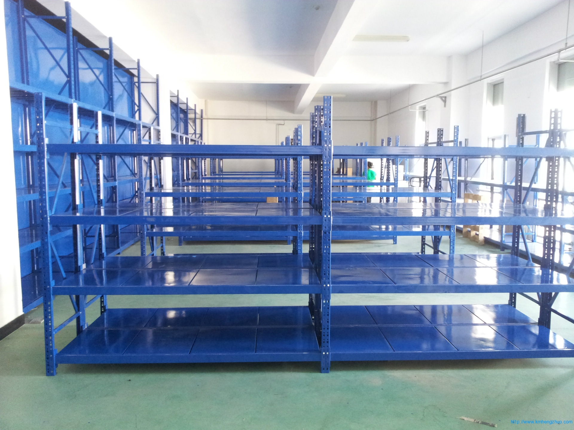 HZ-580型重型倉庫貨架應(yīng)用案例